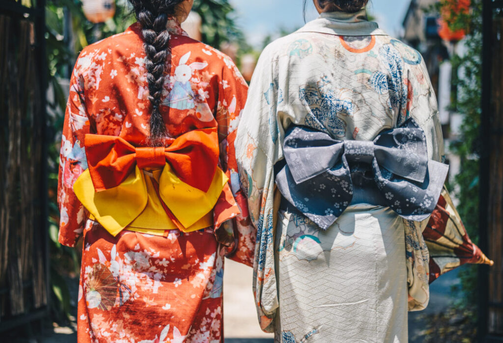 夏祭りや花火大会にオススメのパワーストーンをご紹介します!可愛さも運気もアップしよう♪