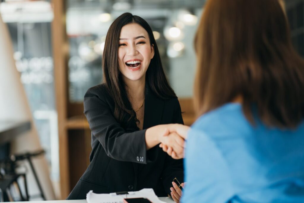 初対面の人にオススメのパワーストーンをご紹介します!緊張を和らげて会話を盛り上げよう♪