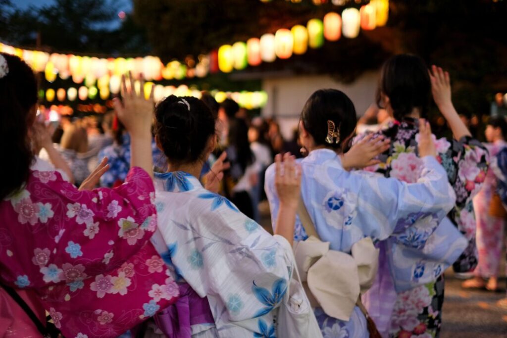 夏祭りとは