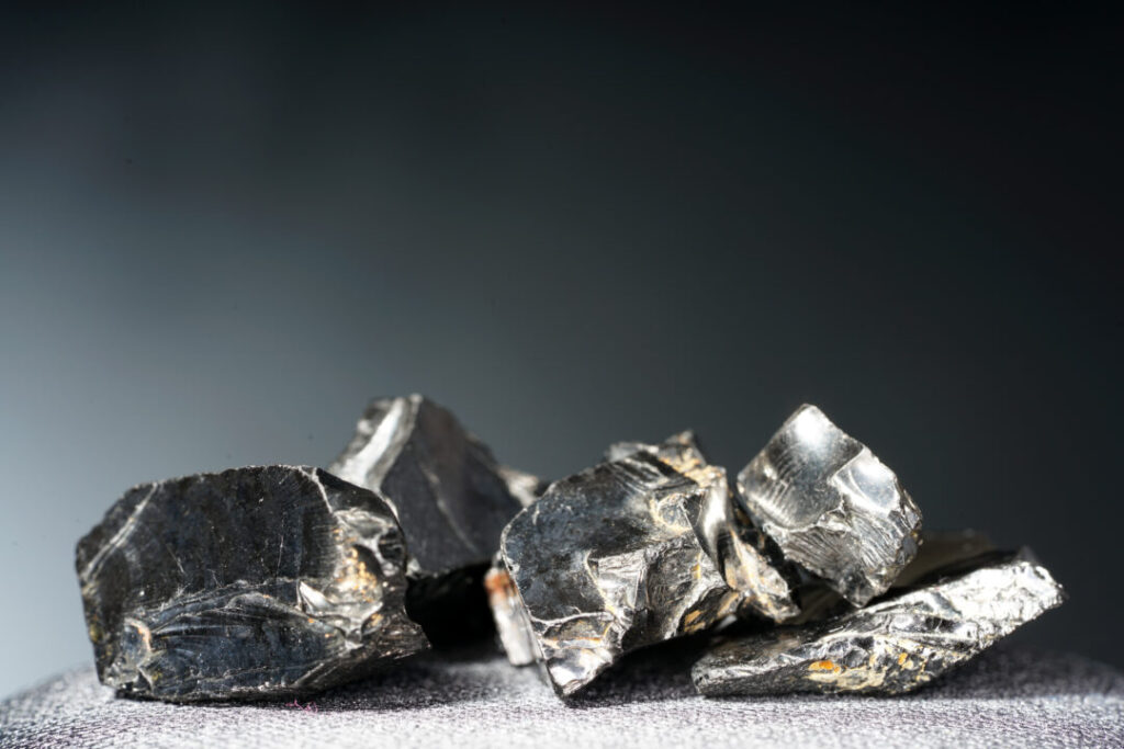 モリオン 最強の厄除けと魔除けのパワーストーン 天然石:黒水晶 相性の良いパワーストーンと組み合わせの魅力!