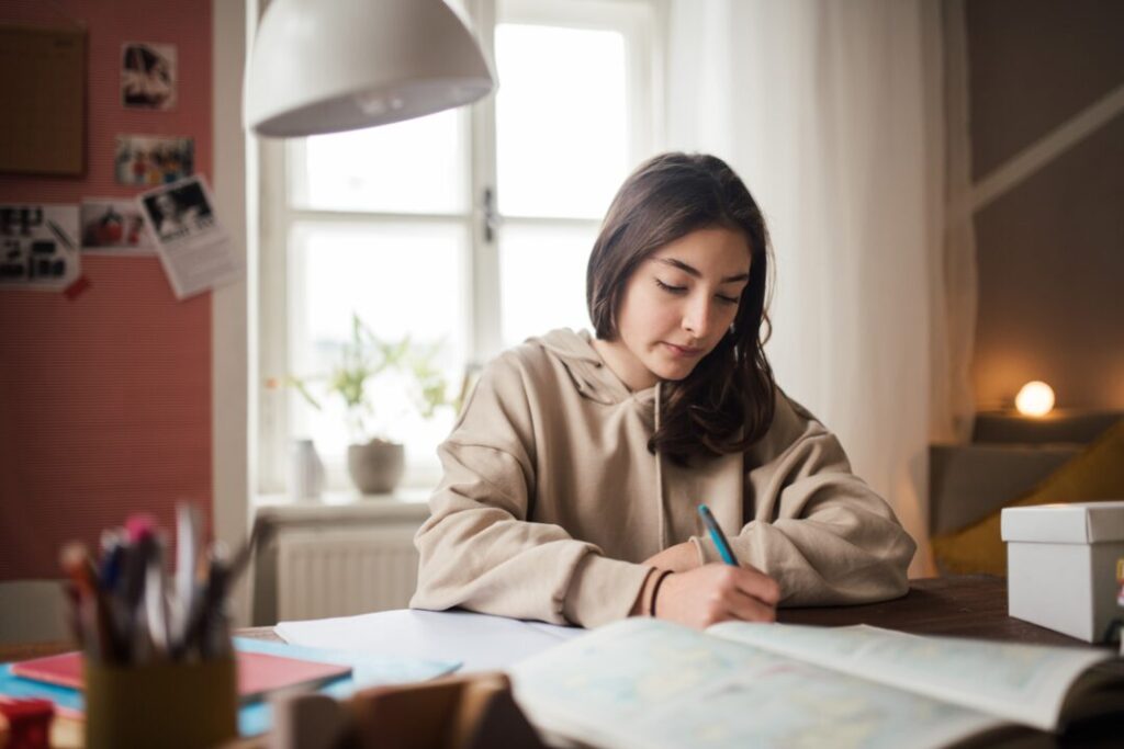 集中力や学力向上に効果的なパワーストーン 天然石をご紹介します!試験のお守りにしよう♪