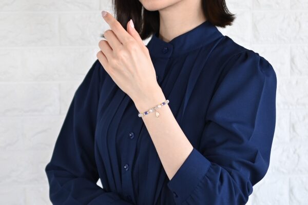 素敵な効果が込められた大人気ラピスラズリ!普段使いしやすいお洒落で可愛いパワーストーン ブレスレットをご紹介♡