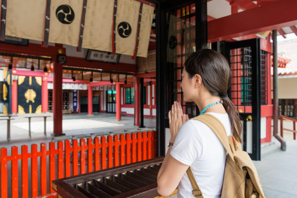 縁切り神社があるように縁切りパワーストーンがある!? 悪縁を断ち切ってくれる天然石 神社をご紹介!