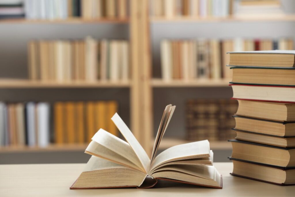 読書週間とパワーストーン 天然石の意外な関係:エネルギー 効果を活用して読書体験を深めよう!!