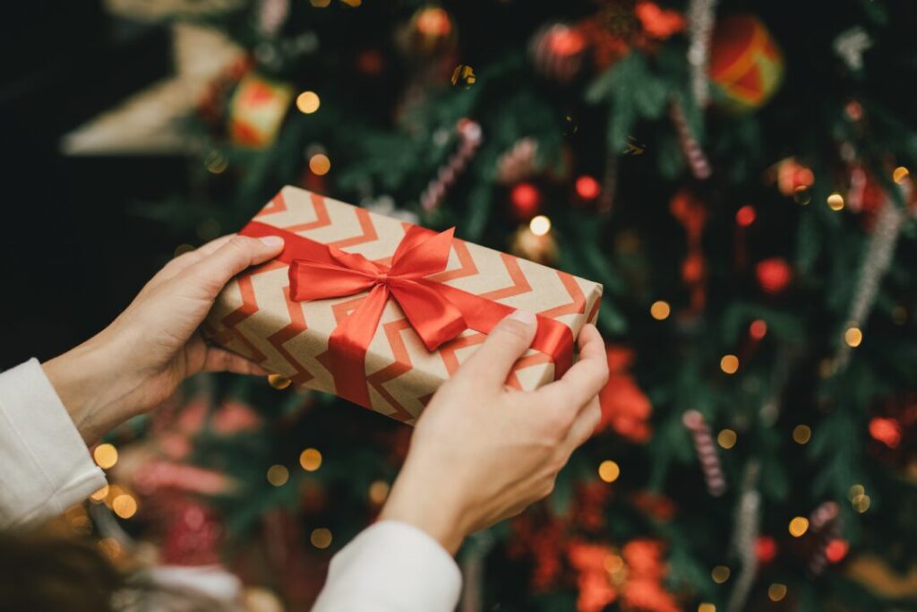 恋人に贈る!クリスマスプレゼントにおすすめのパワーストーン 天然石ブレスレットをご紹介♡ 素敵で幸せなクリスマスを♪