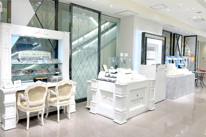 大阪・梅田の天然石アクセサリーショップ マルラニハワイ ルクアイーレ店