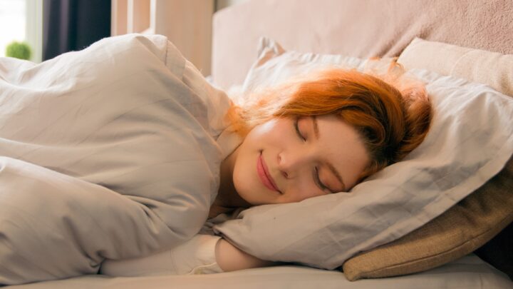眠る前のヒーリングタイム!心を整えるパワーストーン 天然石をご紹介します!優しさと癒しを♪