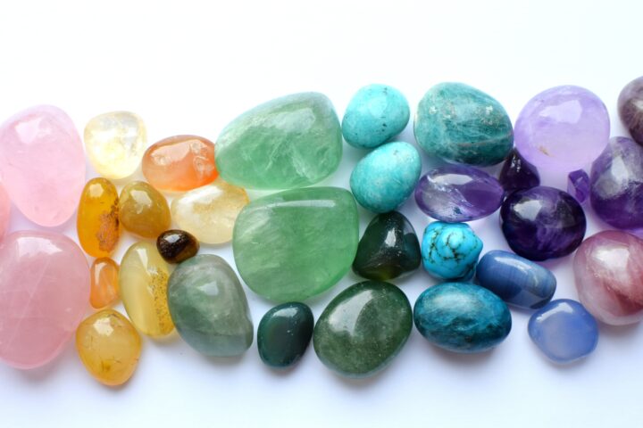 一日のルーティーンにヒーリングストーンを取り入れるコツ